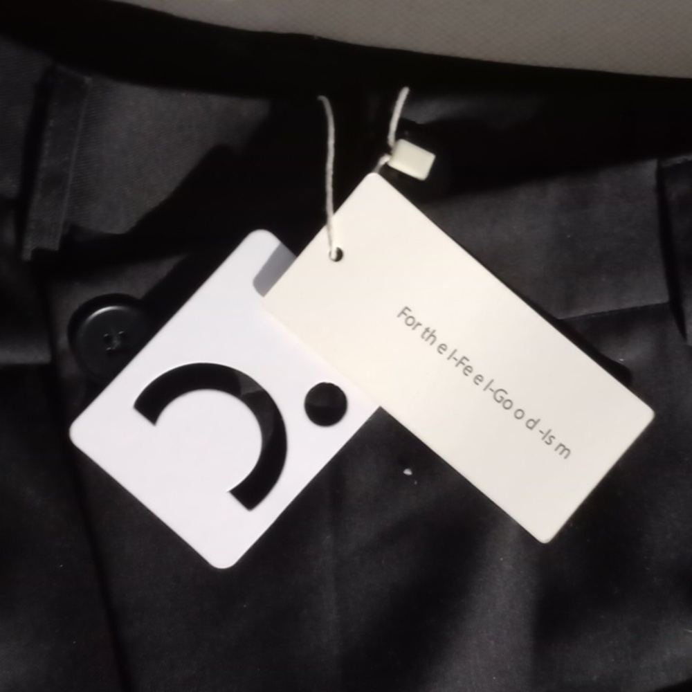 BNWT Commense wide leg black pants with diagonal flap size large - Picture 3 of 11